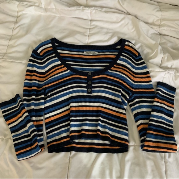 Long Sleeved Striped Crop Top - Picture 1 of 2